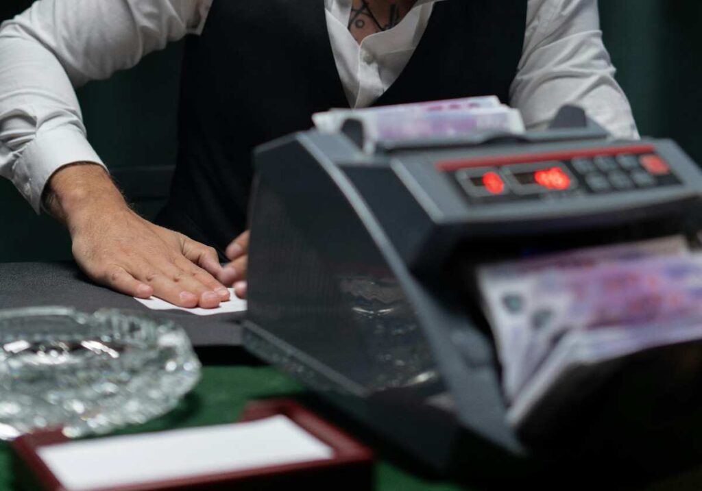 Understanding Yields ROI and Cash Flow Money being counted - Carenza Commercial Investments